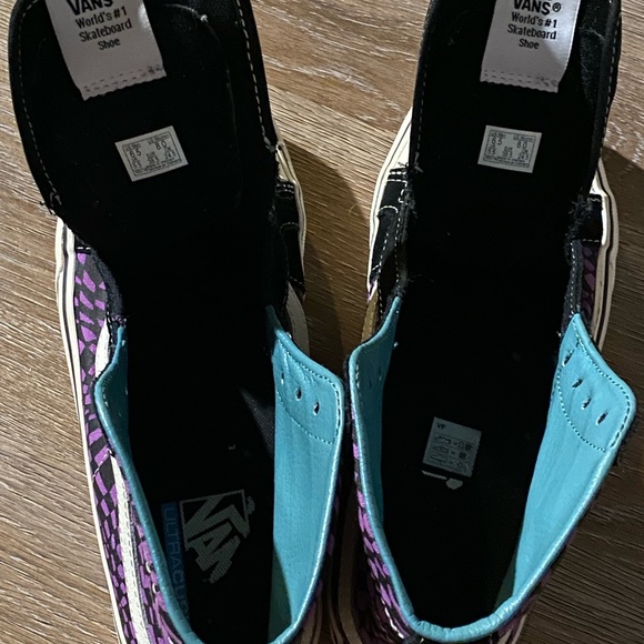 Vans Sk8-Hi Off the Wall in Black, teal and purple. Size 8 in womens - Picture 6 of 7